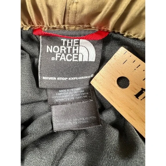 The North Face Shorts Mens Medium (32x8) Beige Class V Cargo Belted Lined Hiking - Picture 9 of 13